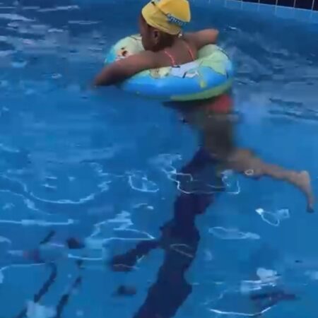 Swim Floater/Floaties/Swimming ring